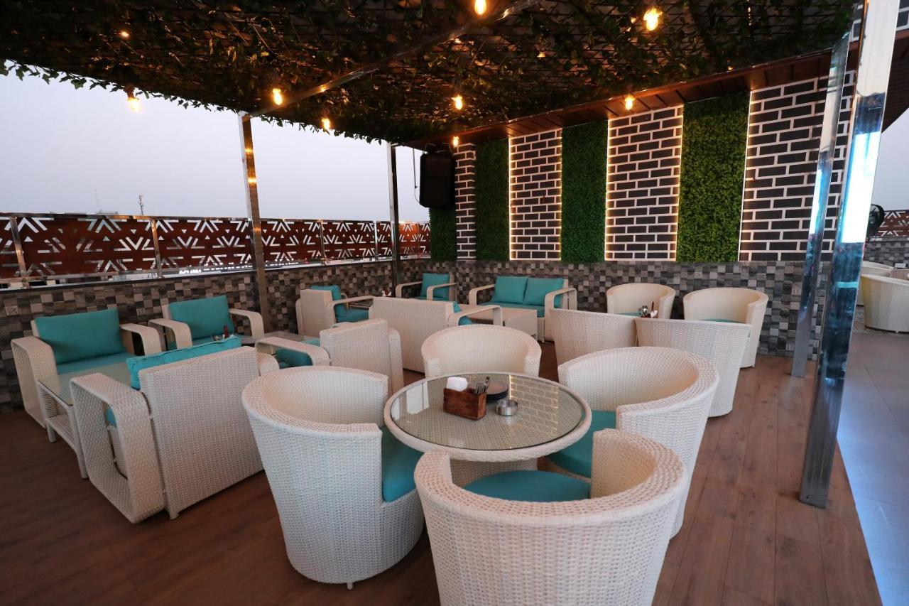 Hotel Crown Ceremonies Faridabad Exterior foto