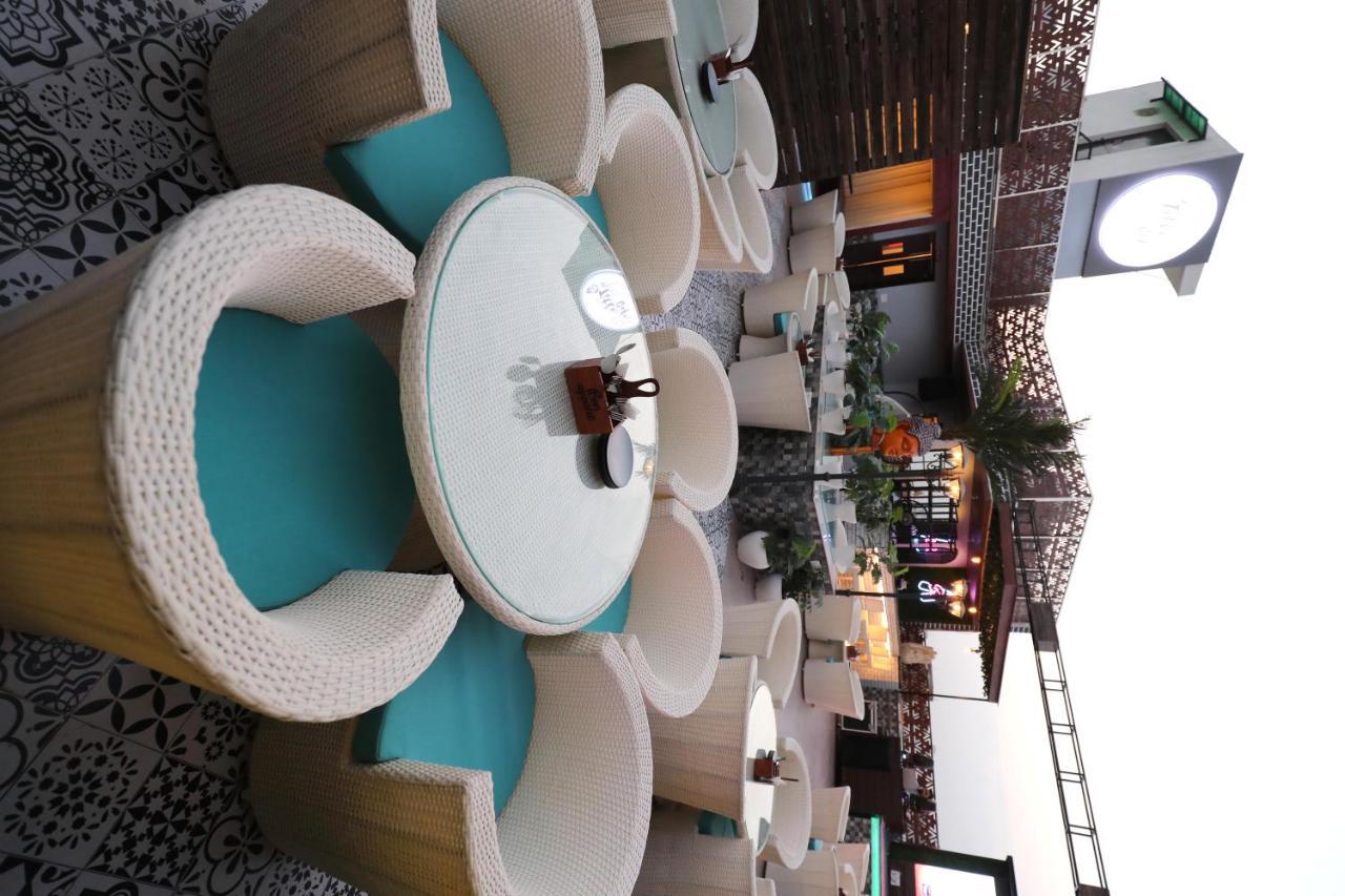 Hotel Crown Ceremonies Faridabad Exterior foto